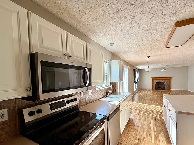 9335 Cadogan Ct — Photo 10