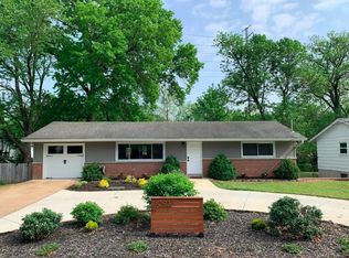 10933 Big Bend Rd, Saint Louis, MO 63122