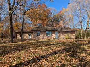 2162 Glenway Dr, West Bend, WI 53090