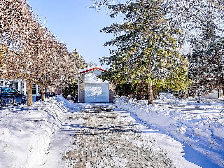 15 Crossburn Dr — Photo 3
