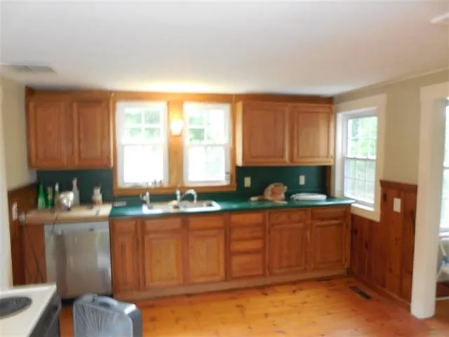 100 Haverhill Rd — Photo 9