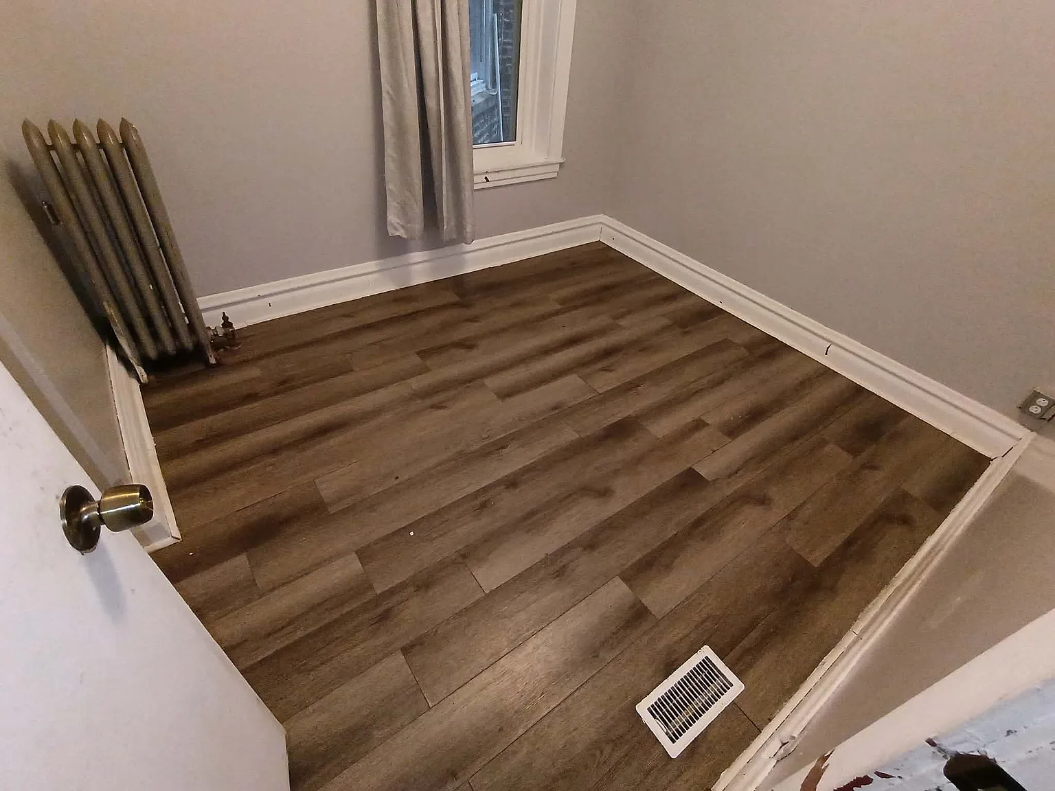 1 bed, 1300 sqft, $850 — Photo 1