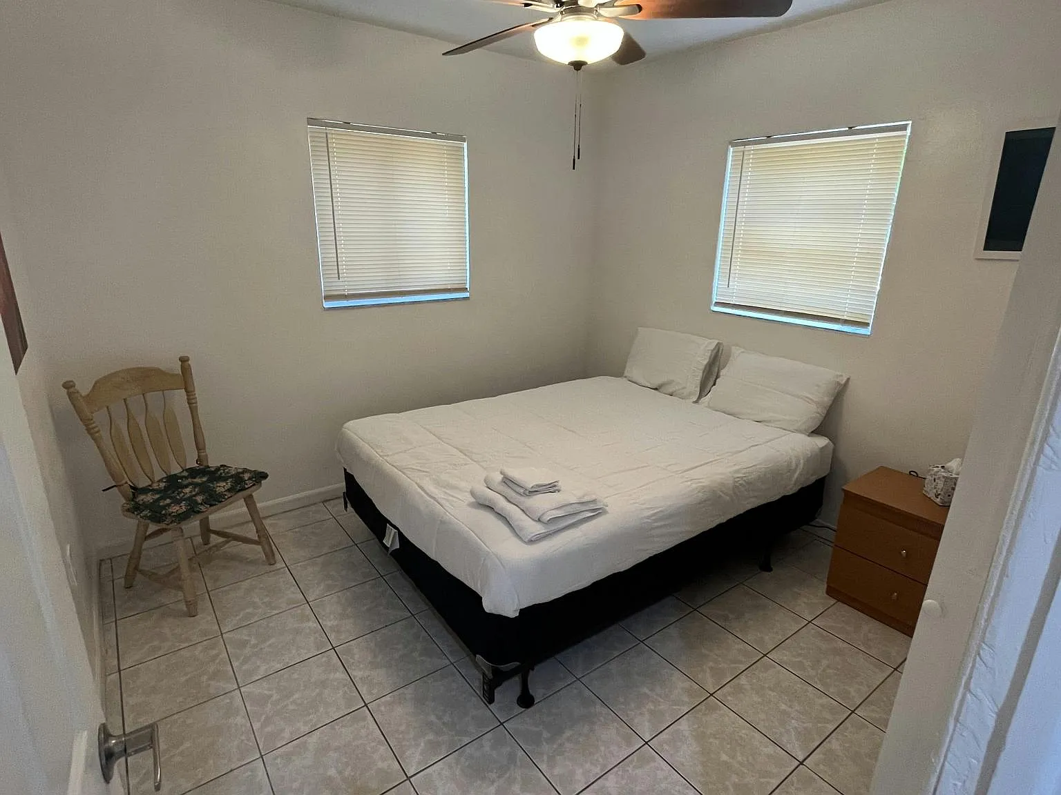 2 bed, 825 sqft, $2,400 — Photo 4
