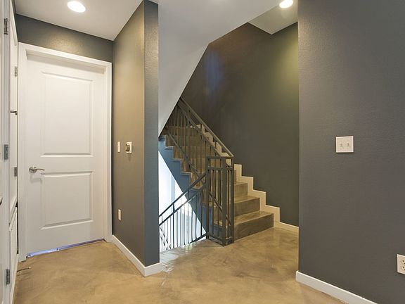 3rd image of 2393 N Silver Lake Blvd #6