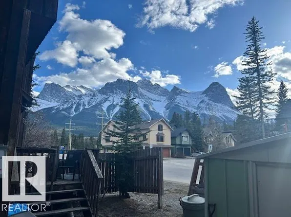 538 1st St, Canmore, AB T1W 2L1