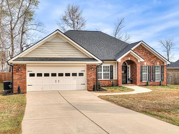 2nd image of 1670 Cedar Hill Drive Drive