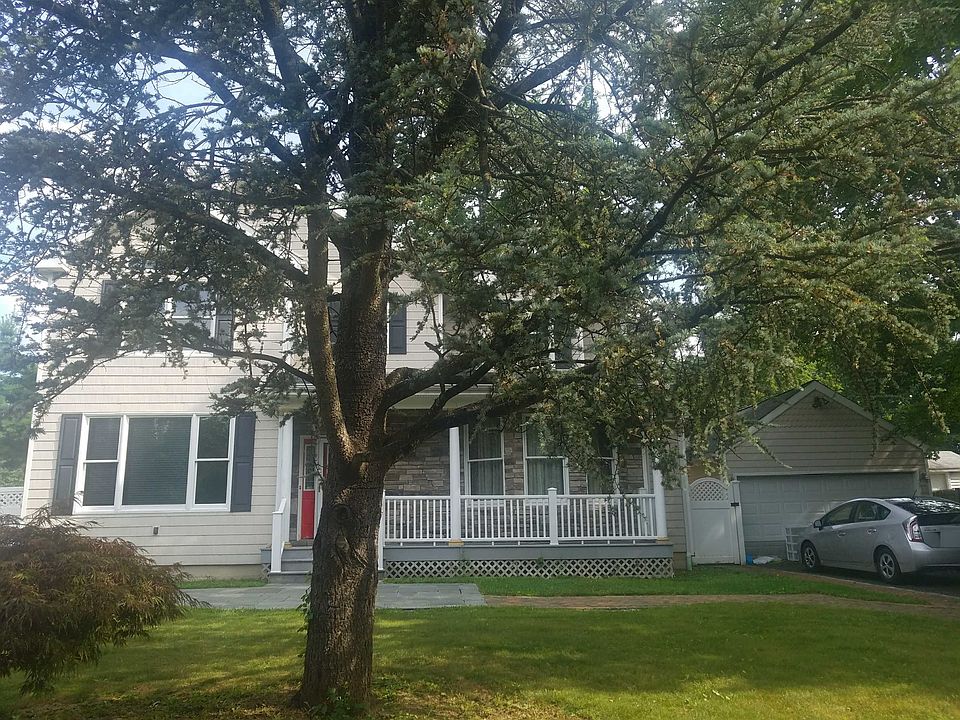 2nd image of 5 Sapphire Pl