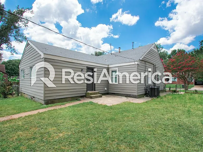 940 Dillworth St — Photo 21