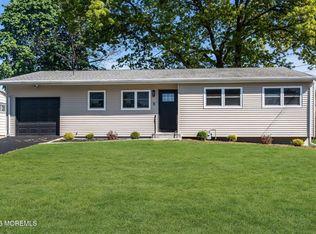 11 Dartmouth Rd, Parlin, NJ 08859
