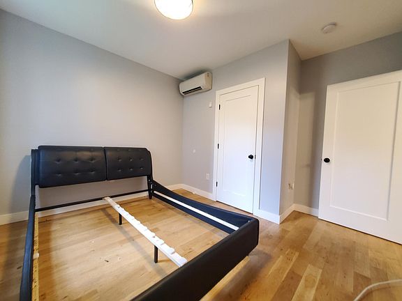 3rd image of 88 Romaine Ave #4