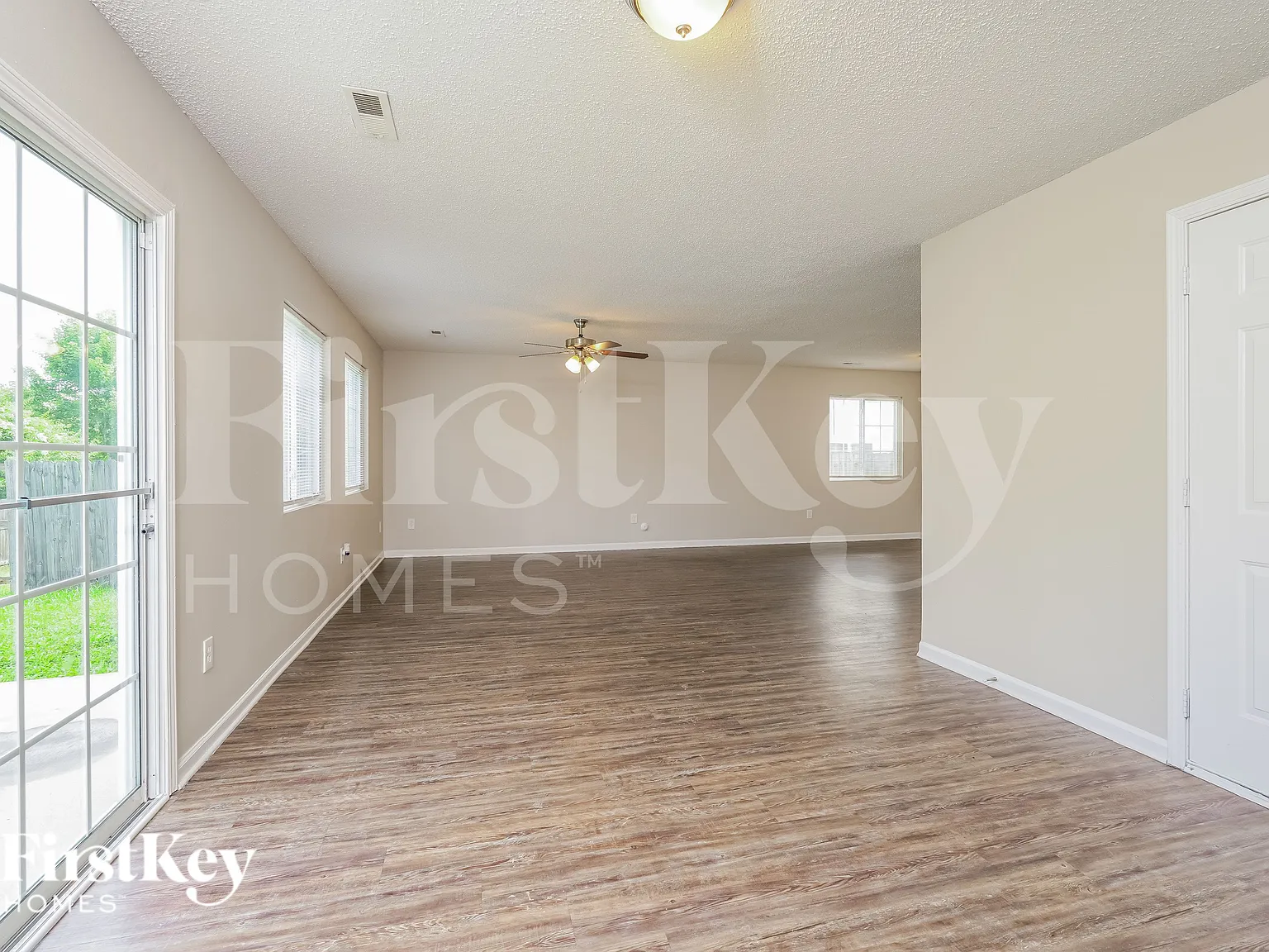 4 bed, 2.5 bath, 2442 sqft, $2,775 — Photo 3