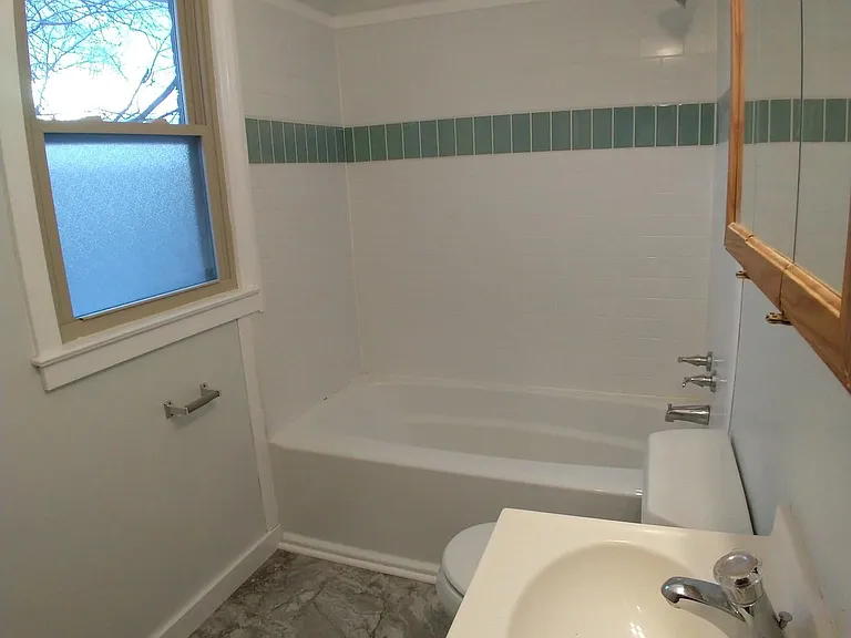 1415 W Farnum Ave #4 — Photo 2