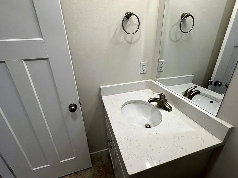 532 Lilac Ln — Photo 16
