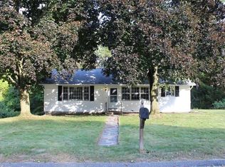 1091 Overlook Dr, Palmer, MA 01069