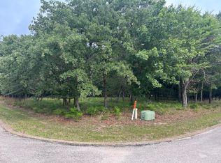 Caroline Ct, Athens, TX 75752