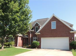4606 W Hillside Dr, Rogers, AR 72758
