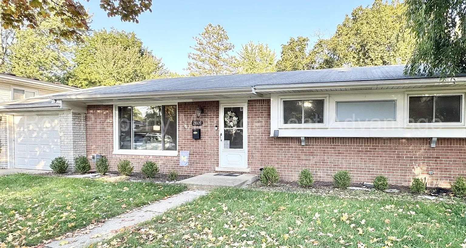 Beautifully Updated 3Bed/1.5Bath Farmington Home with Finished Basement! — Photo 2