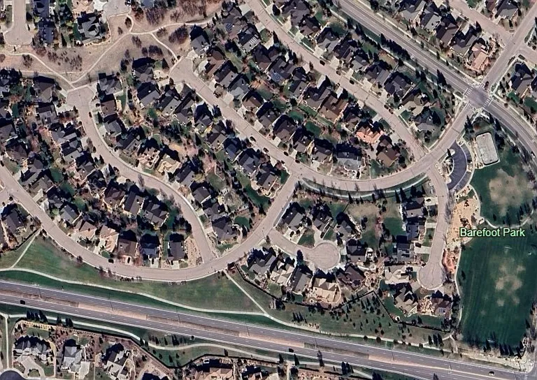 Walking trails nearby which connect all the way to Northgate shops, restaurants and activities.