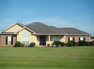 24 Apache Dr, Picayune, MS 39466