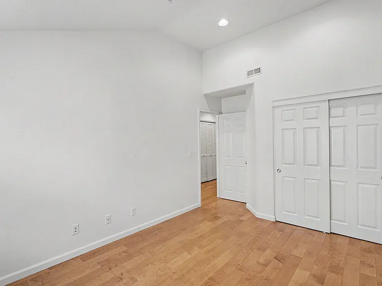 437 Camille Cir #1-11 — Photo 37