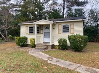 117B S 4th St, Spring Lake, NC 28390