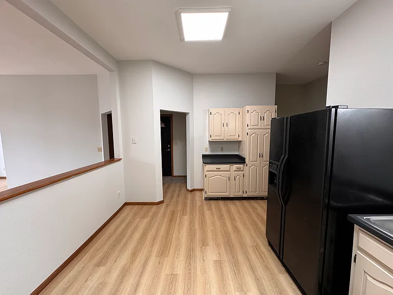 127 Front St #B — Photo 10