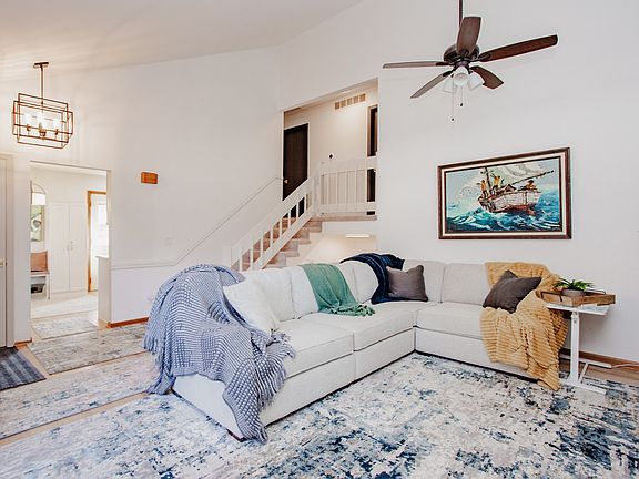 4th image of 1043 Plum Tree Dr