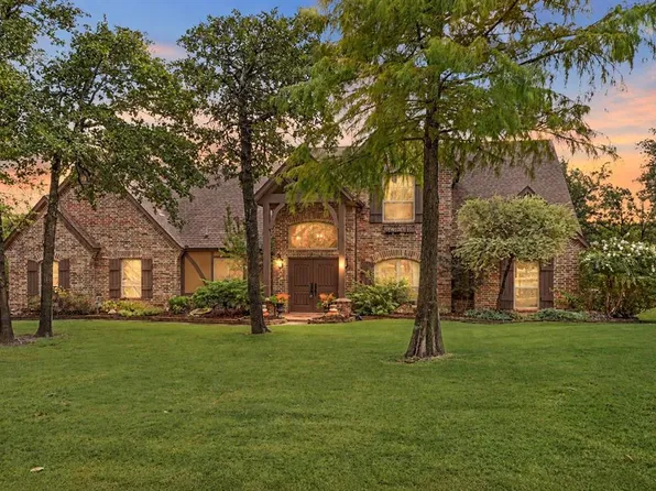 216 N Oaks Rd, Harrah, OK 73045
