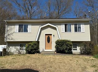 133 Colonial Rd, Plainfield, CT 06374