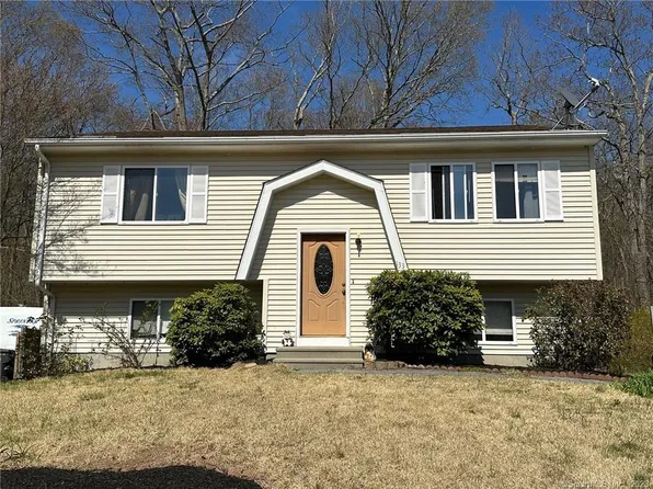 133 Colonial Road, Plainfield, CT 06374