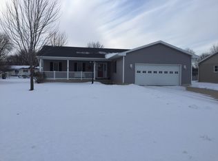 830 Juniper Dr, Waterloo, IA 50702