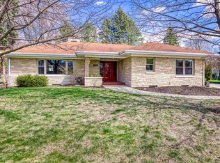 1706 S Carver Ln, Appleton, WI 54914