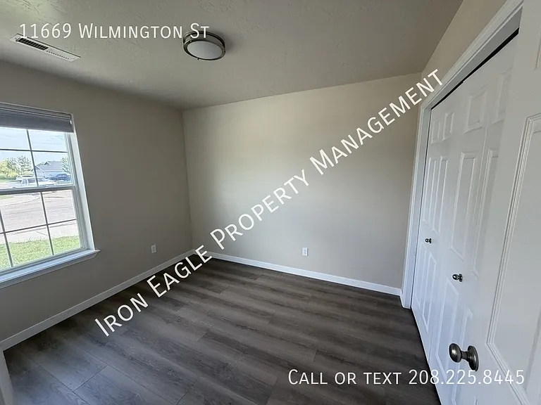 11669 Wilmington St — Photo 6