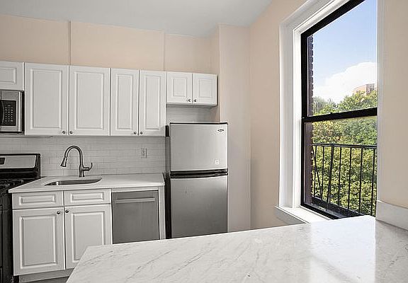 3rd image of 5008 Broadway APT 6G