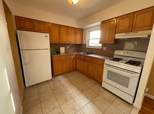 3122 44th St #3, Astoria, NY 11103