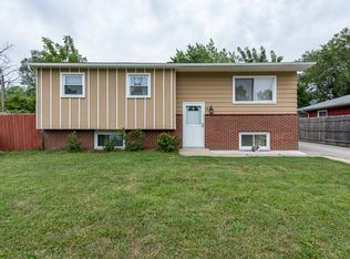 18 Washington Ter, Waukegan, IL 60085
