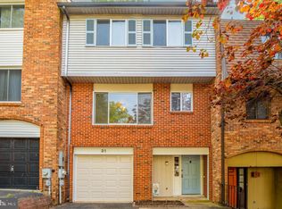 31 Helios Ct, Newark, DE 19711