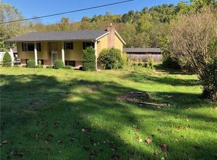 585 Union Valley Rd, Wampum, PA 16157