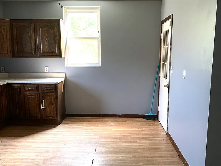 610 W 19th St #1 — Photo 5