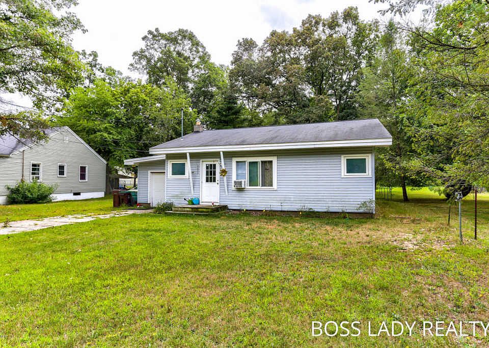 1st image of 3875 E Laketon Ave