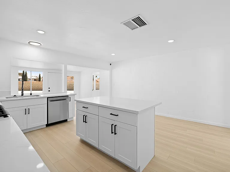 3501 W Avenue K13 — Photo 11