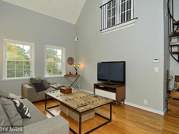 4th image of 4682 34th St S APT B1
