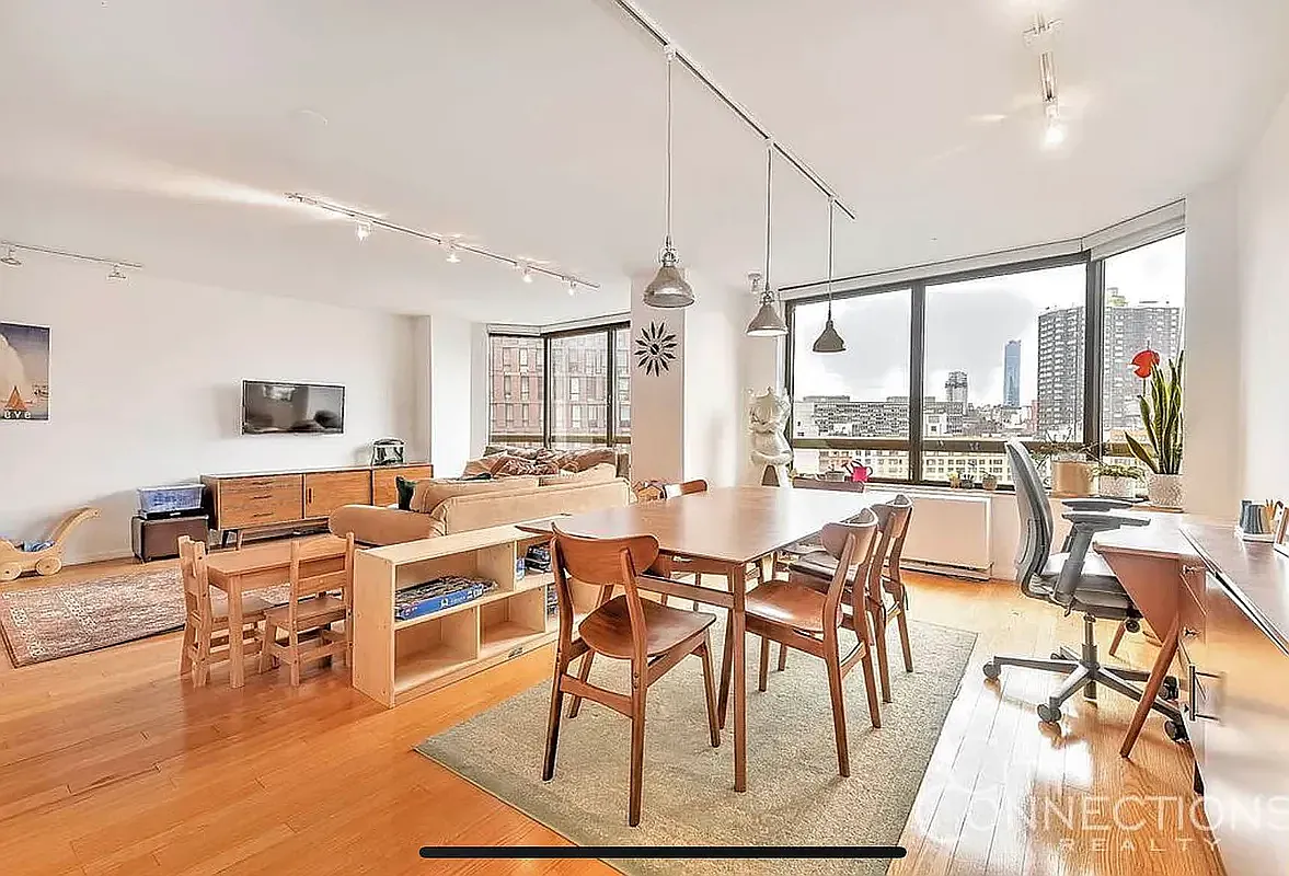 630 First Avenue — Photo 2