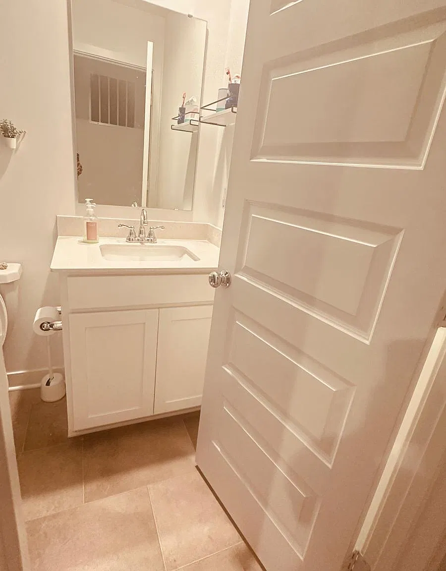 5 bed, 2247 sqft, $850 — Photo 4