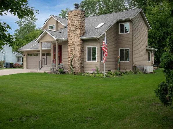 5002 Natalie Ct, Midland, MI 48640