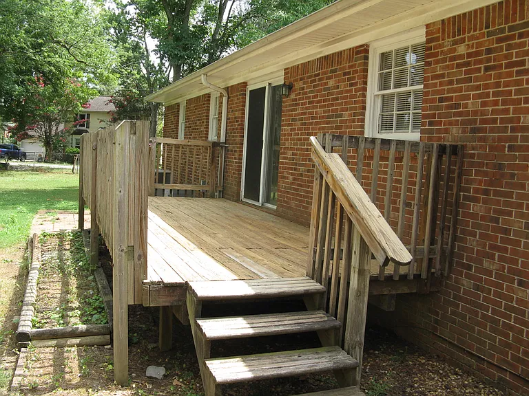 600 Larry Dr — Photo 24