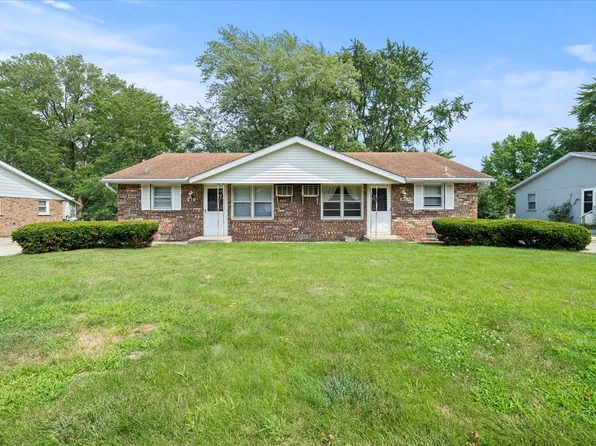 828-830 Heritage Dr, Bourbonnais, IL 60914