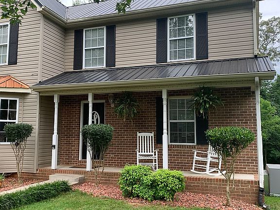 5th image of 271 Brookfield Cir