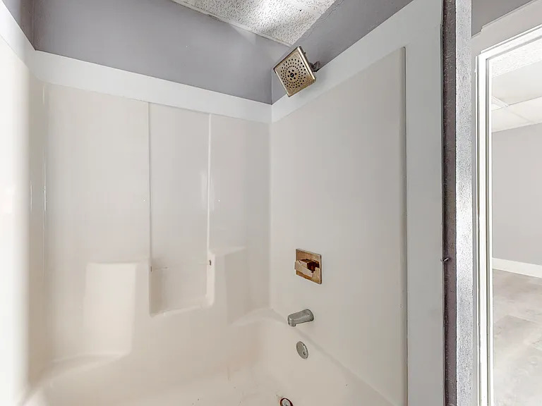 409 W Main St — Photo 19