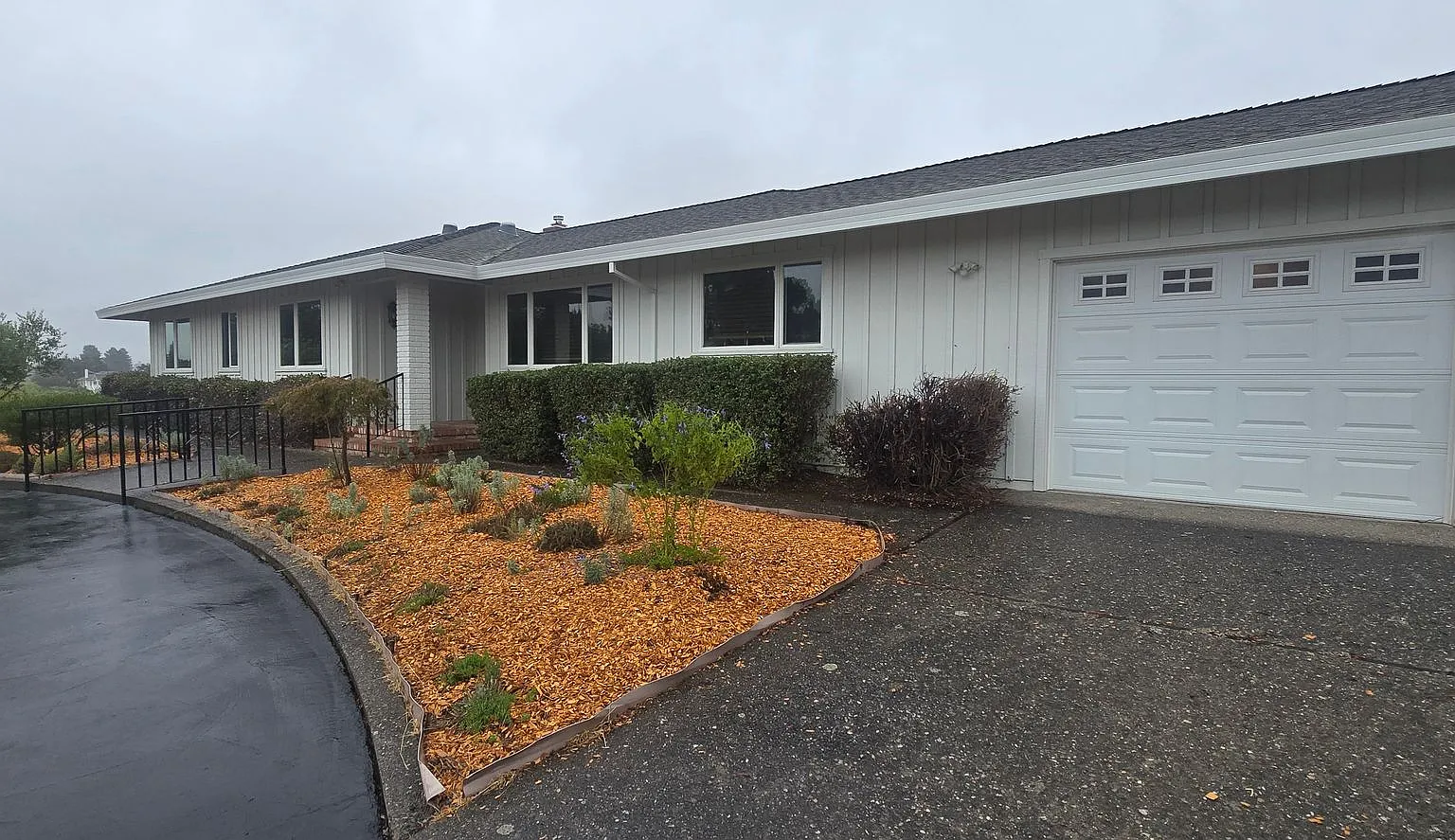 Vineyard Living in the Heart of Sonoma County Wine Country — Photo 3